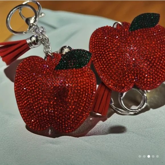 🆕️🍎RHINESTONE APPLE HANDBAG CHARM / KEYCHAIN🍎 - Picture 3 of 7